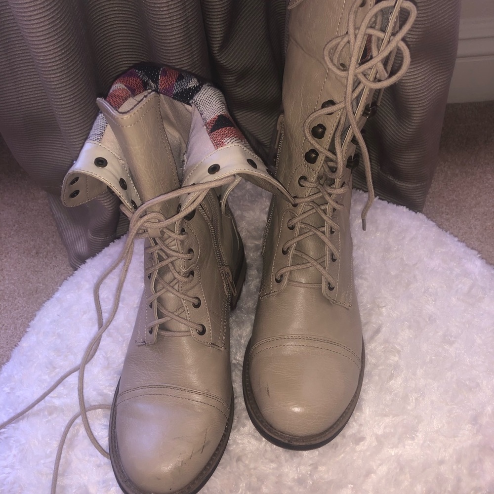 combat boots - Picture 3 of 5